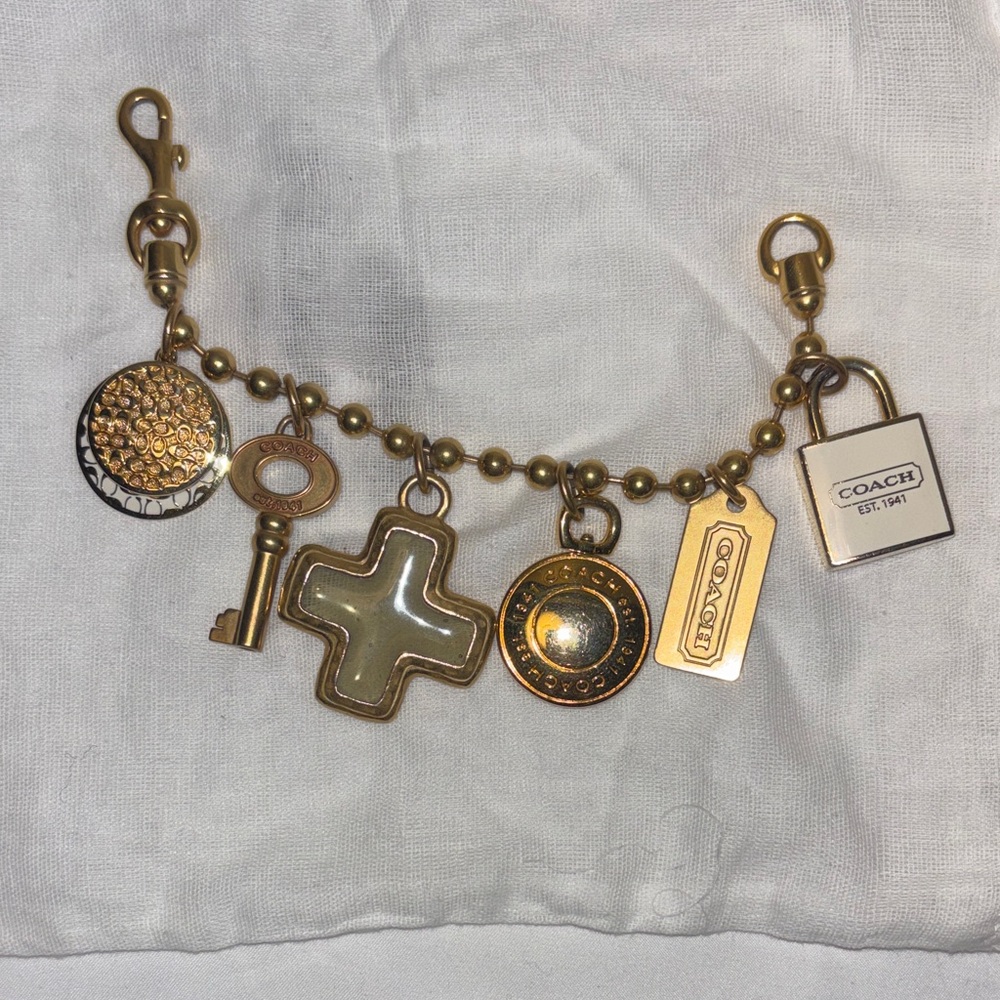 Rare NWOT Vintage Chunky Coach 7 Charm Bracelet - Picture 8 of 9